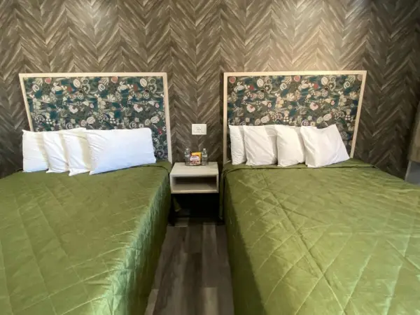 Harbor Inn 8