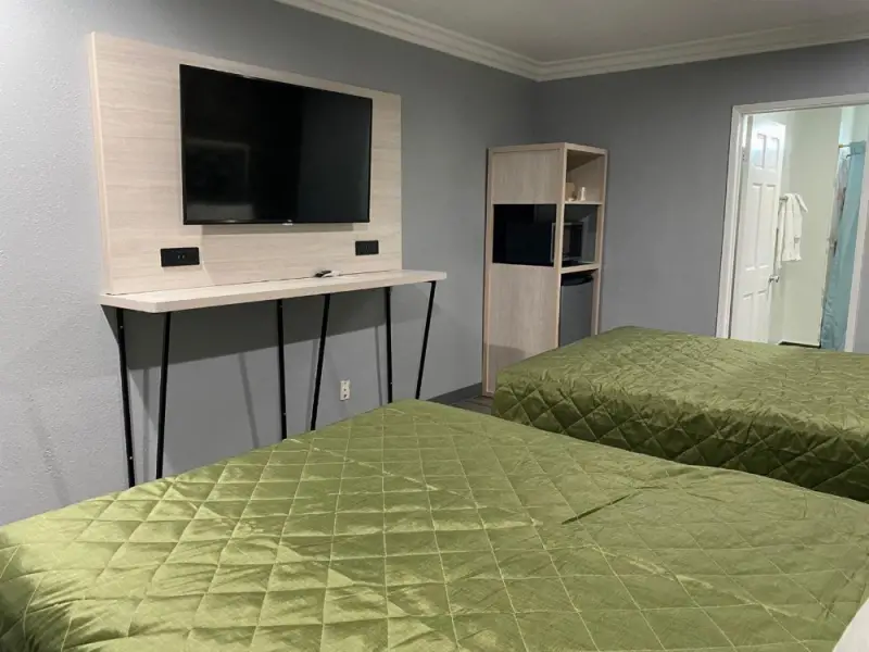 Deluxe Queen Room with Two Queen Beds